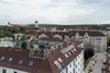 Textinsert: Foto Wr. Neustadt, Maximiliangasse 15, Außenansicht Wohnbau, Blick von oben auf Wohnblock und Straße