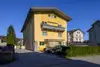 Textinsert: Foto Kufstein, Weckaufstraße,  Außenansicht Wohnbau, straßenseitig mit Balkon