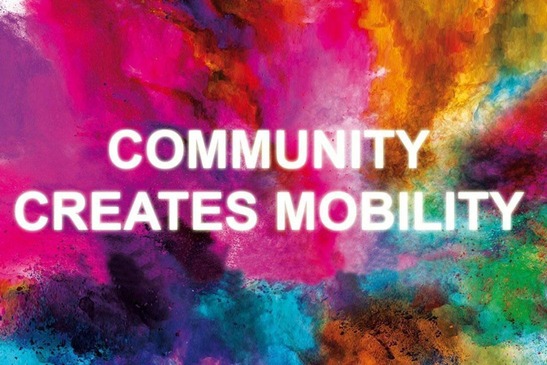 Community Creates Mobility Text vor Farben