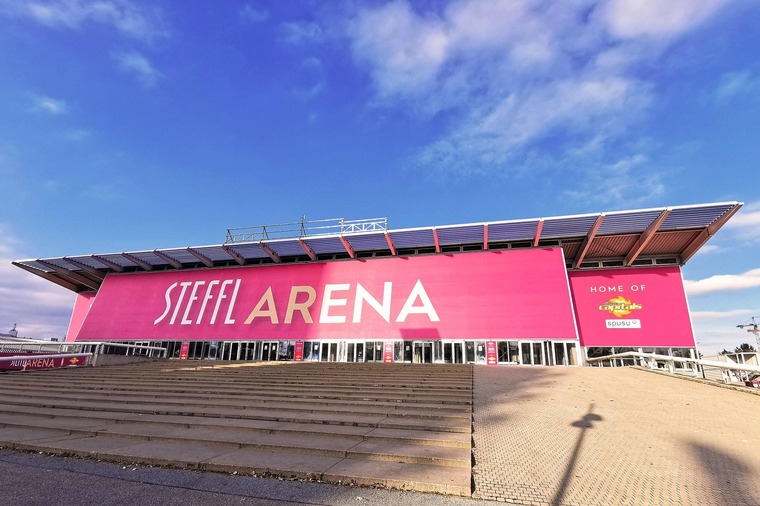Die Steffl Arena bietet Platz für bis zu 800 Personen.