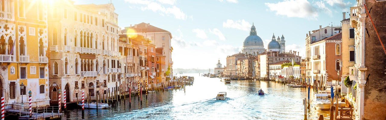 Ein wunderschöner Kanal in Venedig