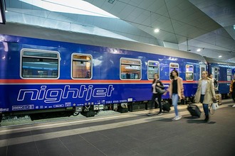 Nightjet am Bahnhof