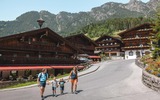 Alpachtal Familie Dorfzentrum Dorfansicht Sommer
