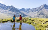 2 Personen im Wasser