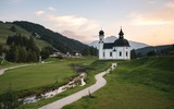 Abendstimmung am Seekirchl in Seefeld im Sommer