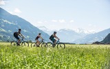 3 Radfahrer in der Region Zillertal