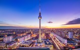 Panorama von Berlin bei Dämmerung