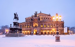L'opéra Semperoper à Dresde en hiver