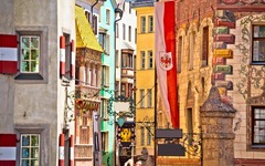 Innsbruck Altstadt Gasse mit goldenem Dachl