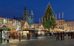 Kerstmarkt van Linz op het hoofdplein