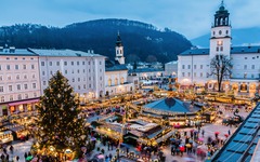 Kerstmarkt in Salzburg in de oude binnenstad
