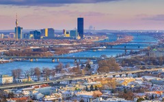 Panoramablick von Wien entlang der Donau
