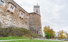 Klokkentoren van het kasteel in Ljubljana