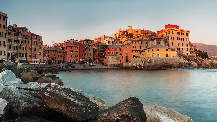 Panorama del porto di Genova 