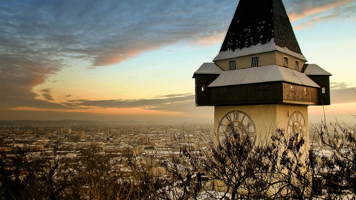 Grazer Uhrturm im Winter