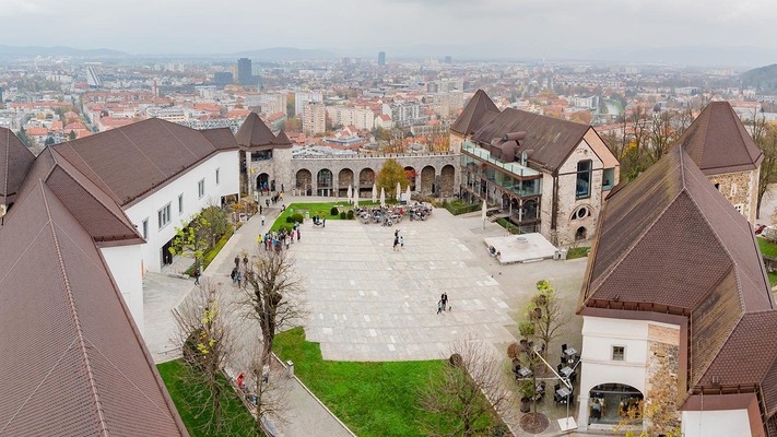 © Kit Leong / stock.adobe.com Panorama sul castello di Lubiana