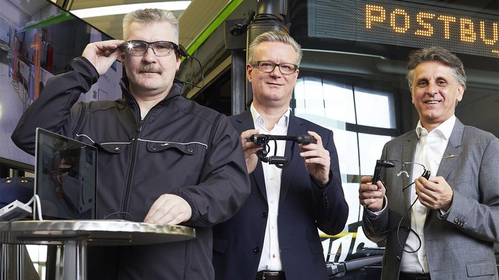 Smart Glasses beim ÖBB Postbus