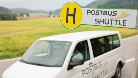 Postbus Shuttle Stationsbeschilderung