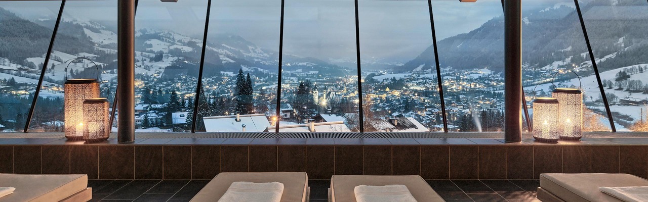 Spabereich Panoramablick Lebenberg Schlosshotel 
