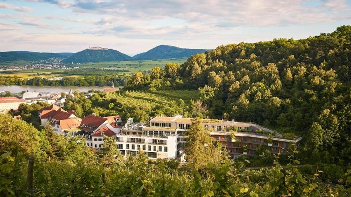 Außenansicht Hotel Steigenberger & Spa