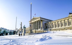 Parlament im Winter