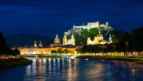 Salzburg bei Nacht 