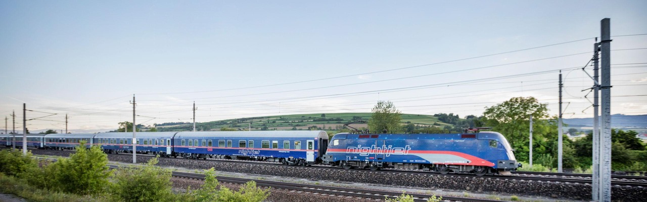 Nightjet in Landschaft