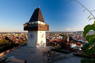 Uhrturm Graz mit Blick über die Stadt