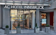 Eingang AC Hotel Marriott Innsbruck