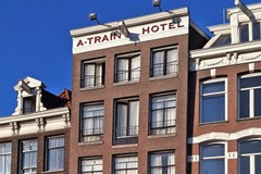  A-Train-Hotel Amsterdam Außenansicht