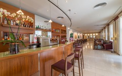 Bar im K+K Hotel Opera