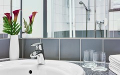 IntercityHotel Hamburg Hauptbahnhof Badezimmer