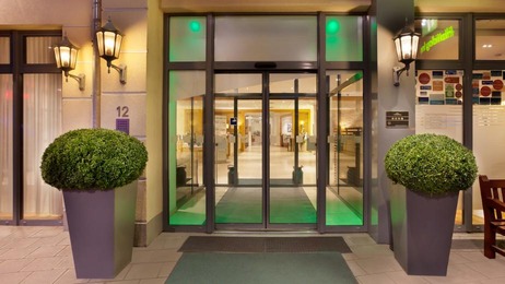 Holiday Inn Nürnberg City Centre Eingang
