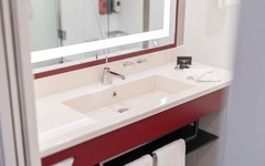 Disneys Hotel NewYork - The Art of Marvel Bad