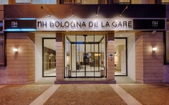 NH Bologna De La Gare Eingang