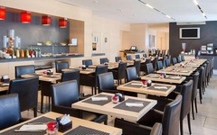 NH Bologna De La Gare Frühstück