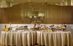 City Hotel Ljubljana Frühstück 