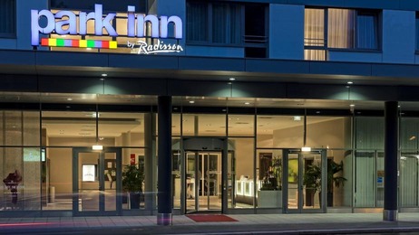 Park Inn by Radisson Linz Hotel Außenansicht