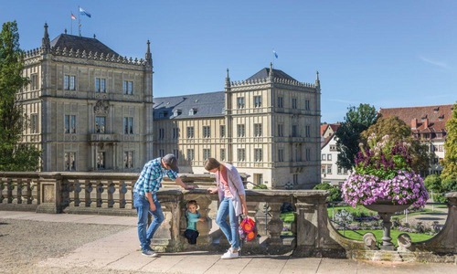 Schloss Ehrenburg mit Arkaden – Familienausflug © Coburg Marketing/Rainer Brabec Schloss Ehrenburg mit Arkaden – Familienausflug