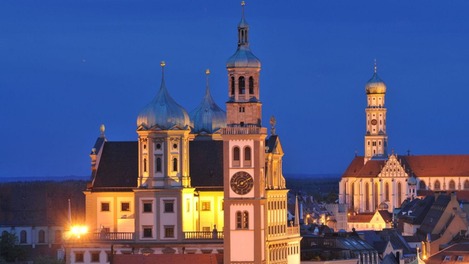 Perlach-Rathaus und St. Ulrich