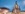 Dresden: Frauenkirche mit beleuchtetem Neumarkt am Abend 