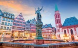 Frankfurt Statue Romerberg