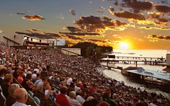 Bregenzer Festspiele Bühne mit Publikum