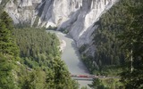 Glacier Express in der Rheinschlucht