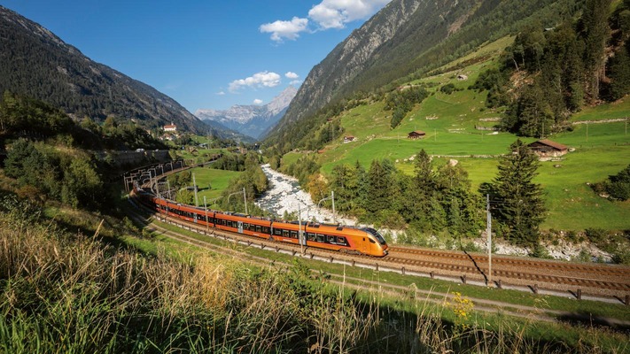 Treno Gottardo Kirche bei Wassen