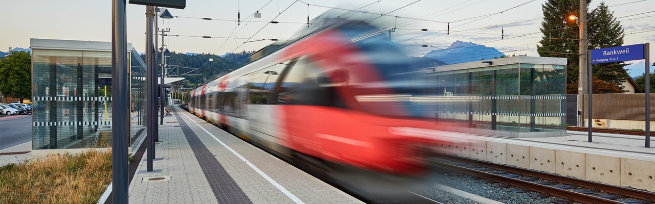 Bahnsteig am Bahnhof Rankweil