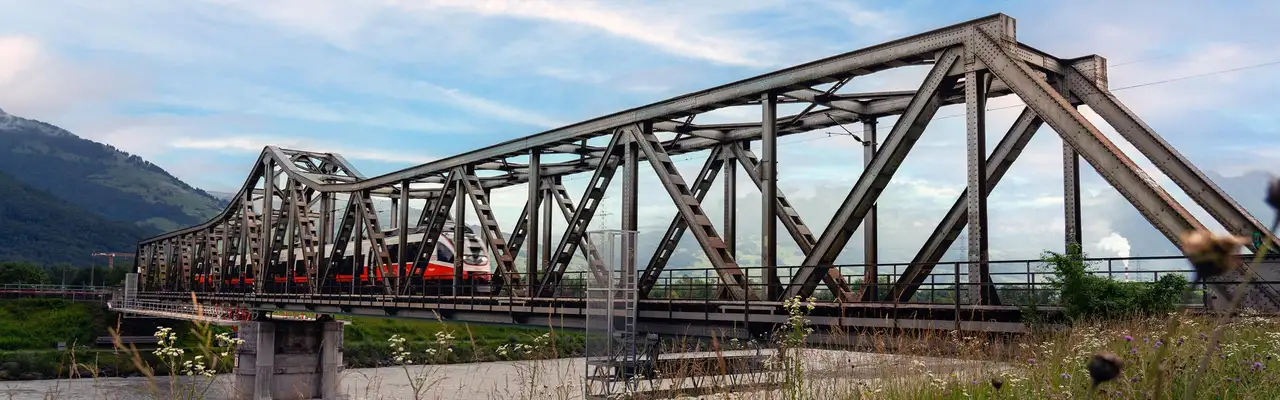 Nahverkehrszug auf der Strecke Feldkirch-Buchs