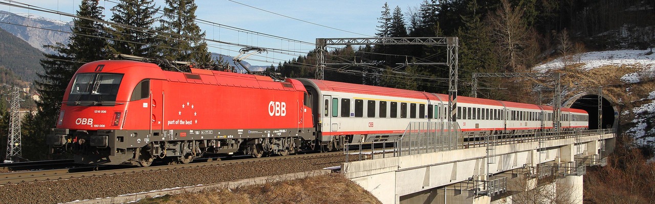 ÖBB Garnitur mit Taurus in Tarvisio