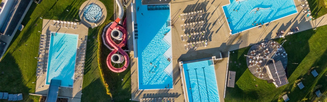 Luftaufnahme des Tauern Spa in Zell am See - Kaprun