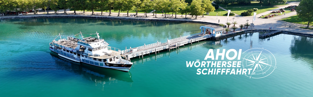 Schiff am Landungssteg der Wörthersee-Schiffahrt